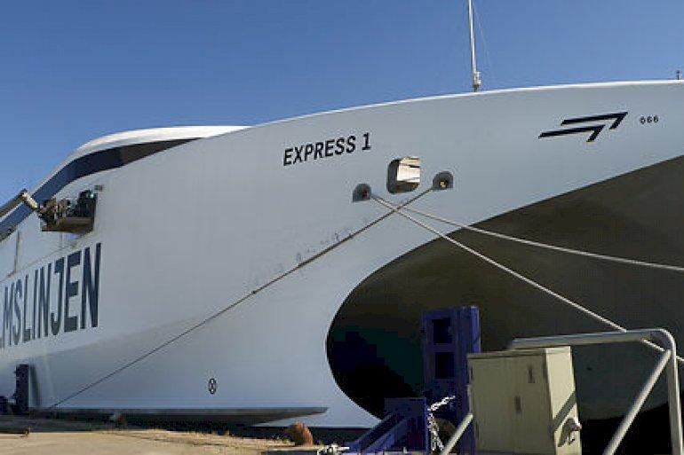 Minister har bestilt skibsteknisk undersøgelse af Bornholmsfærger 